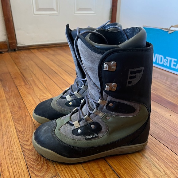 Burton Snowboard Boots - Picture 2 of 3